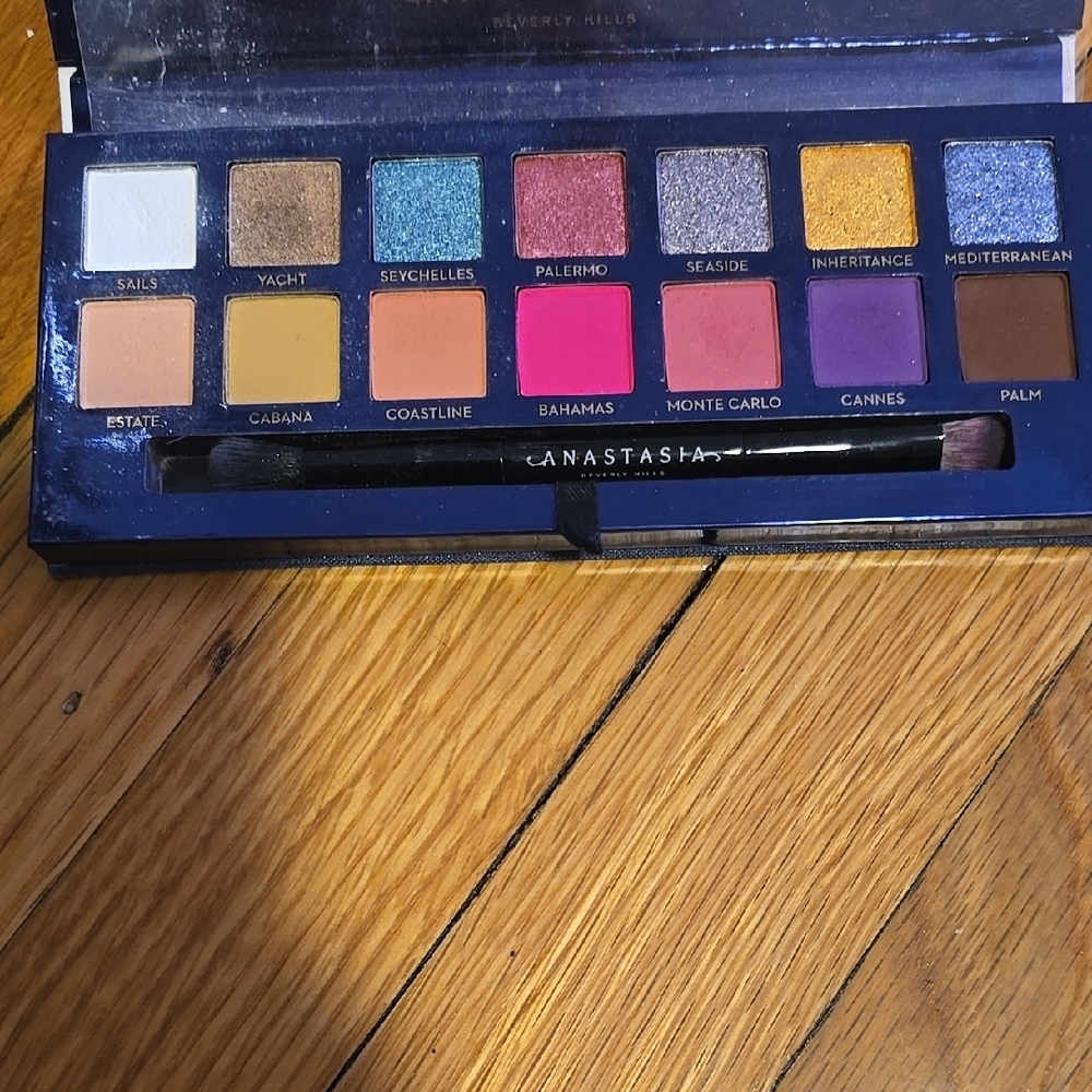 Anastasia Beverly Hills Gold and Pink Eyeshadow Palette